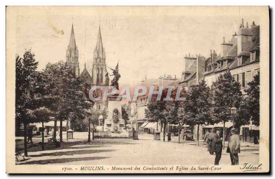 CPA Moulins Monument des Combattants et l'Eglise du Sacre Coeur 
