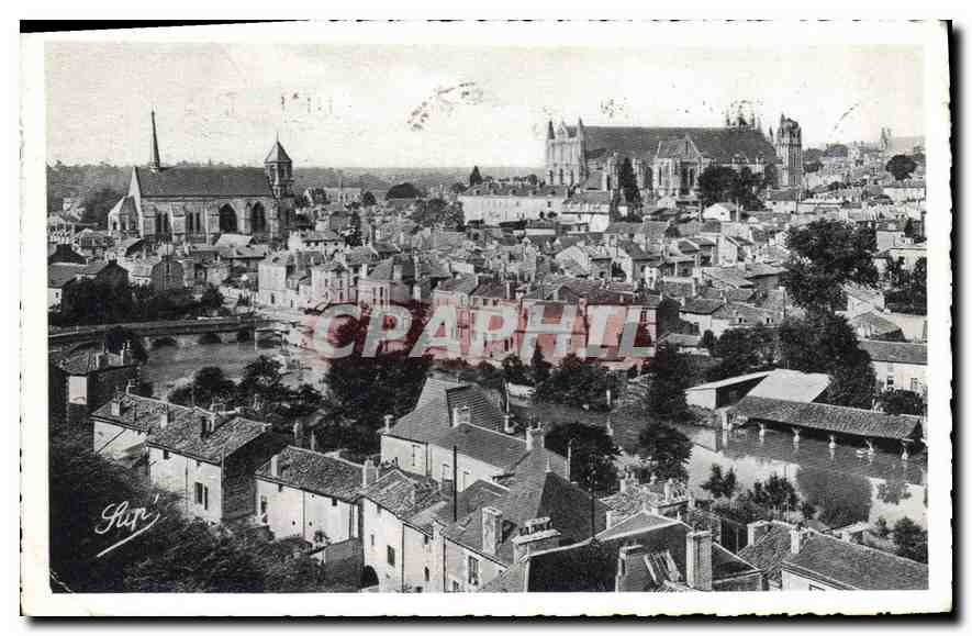 Poitiers — Vue générale vers la Cathédrale — Édition La Cuvette, P. d'Armes - Poitiers