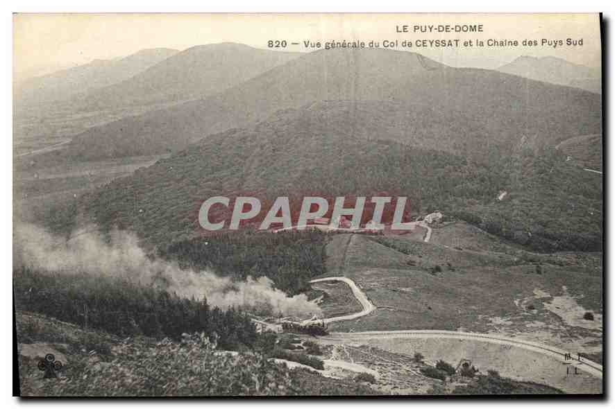 CPA Le puy de Dome Vue generale du Col de Ceyssat et la Chaine des Puys Sud 