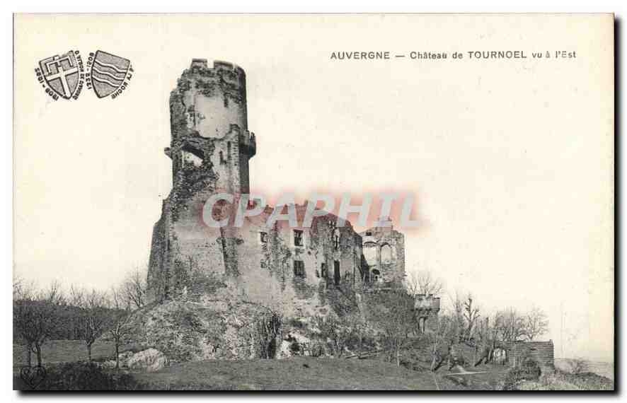 CPA Auvergne Chateau de Tournoel vu a l'Est 