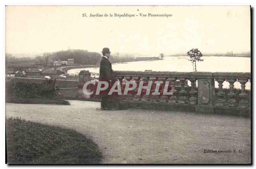 CPA Jardins de la Republique Vue Panoramique 