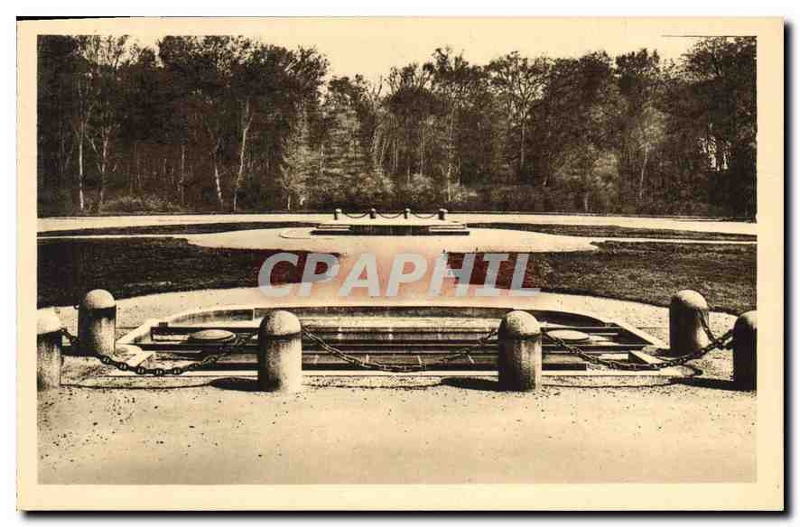 CPA Foret de Compiegne Clairiere de l'Armistice Emplacement du Wagon du Marechal Foch 