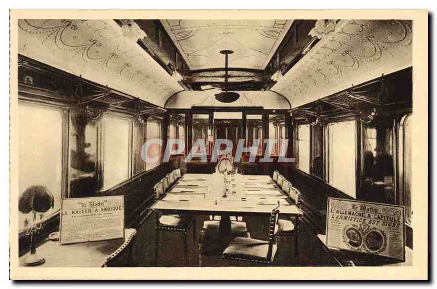 CPA Foret de Compiegne Clairiere de l'Armistice Interieur du Wagon salon du Marechal Foch dans leque