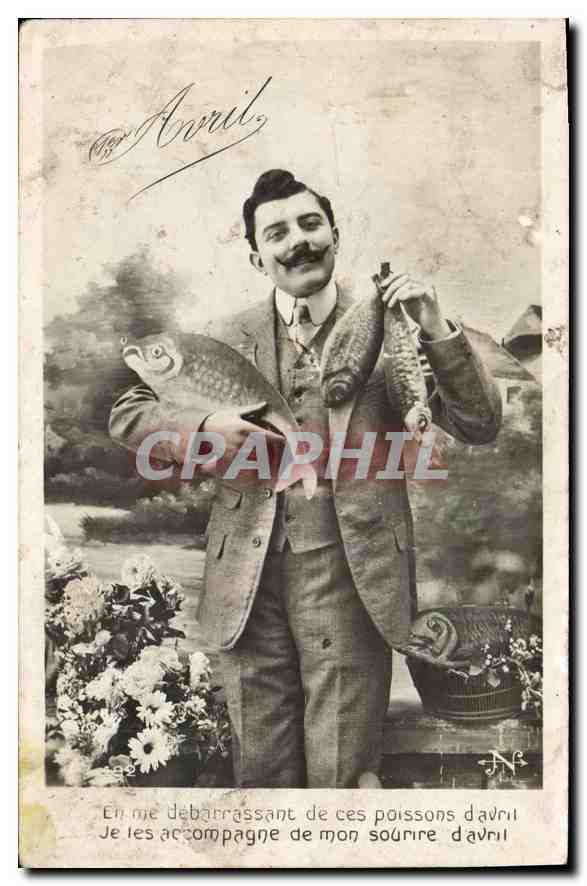 CPA En me debarassant de ces poissons d avril Homme