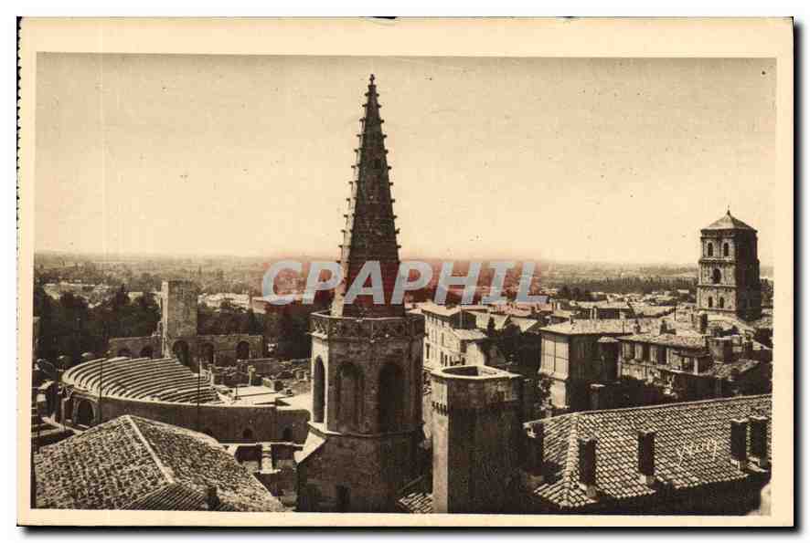 CPA Arles Bouches du Rhone Panorama Antique 