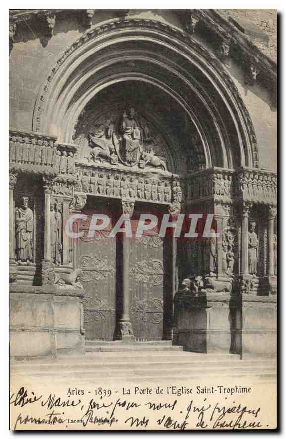 CPA Arles La Porte de l'Eglise Saint Trophime 