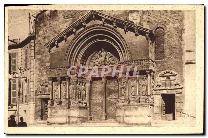 Arles-sur-Rhône — Façade de la cathédrale Saint-Trophime — Éditeur J. Olonne, Arles, n° 527