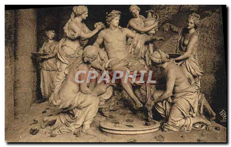 CPA Versailles Apollon servi par les Nymphes par Girardon et Regnaudin 