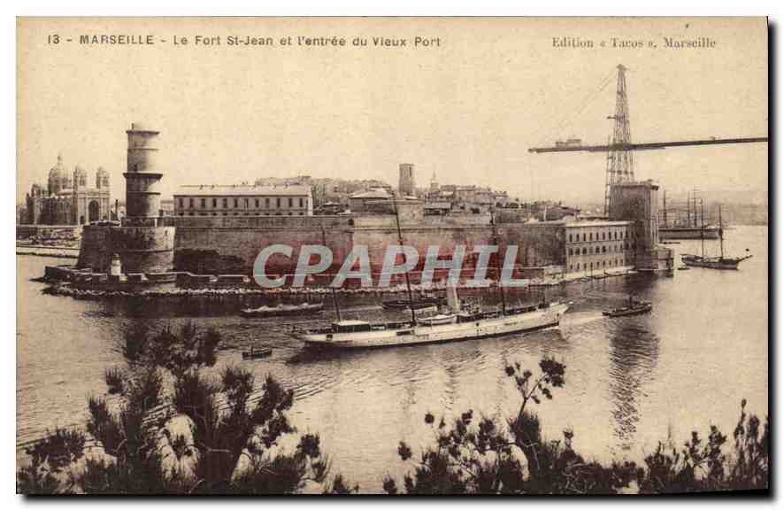 CPA Marseille Le Fort St Jean et l'entree du Vieux Port Bateau