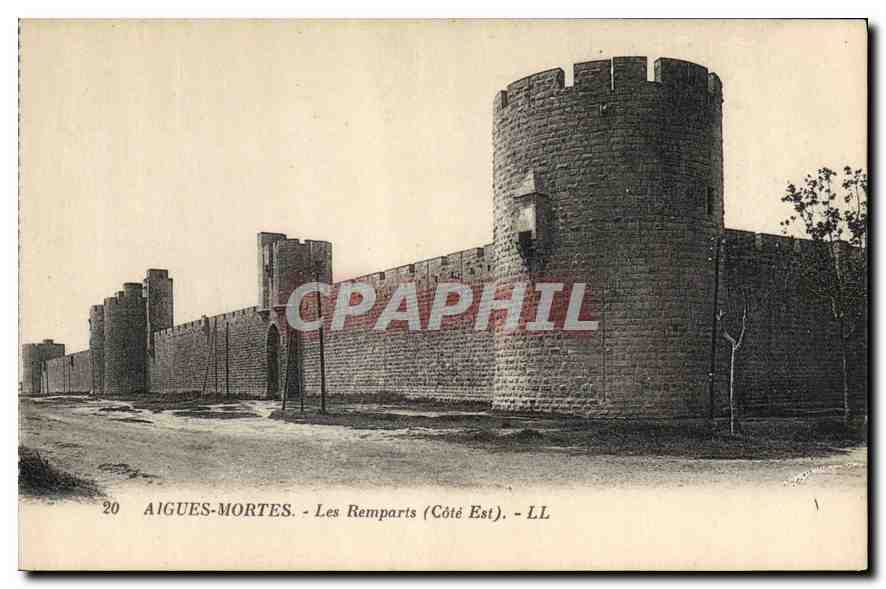 CPA Aigues Mortes Les Remparts Cote Est 