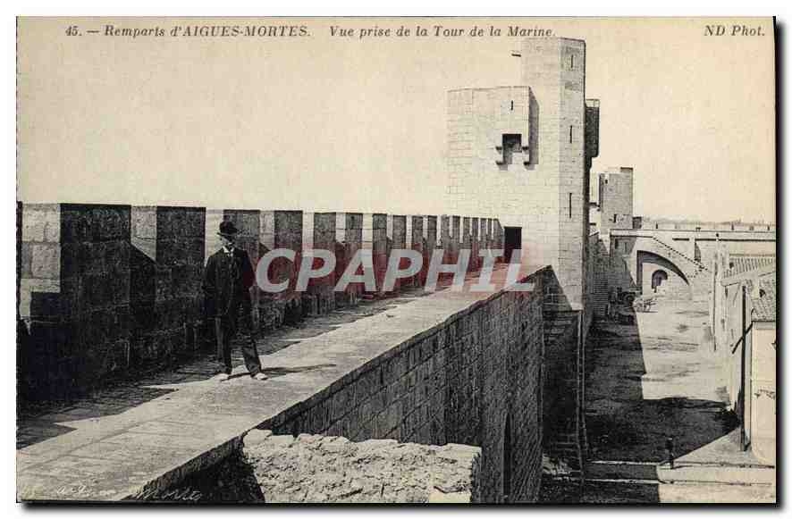 CPA Remparts d'Aigues Mortes Vue prise de la Tour de la Marine 