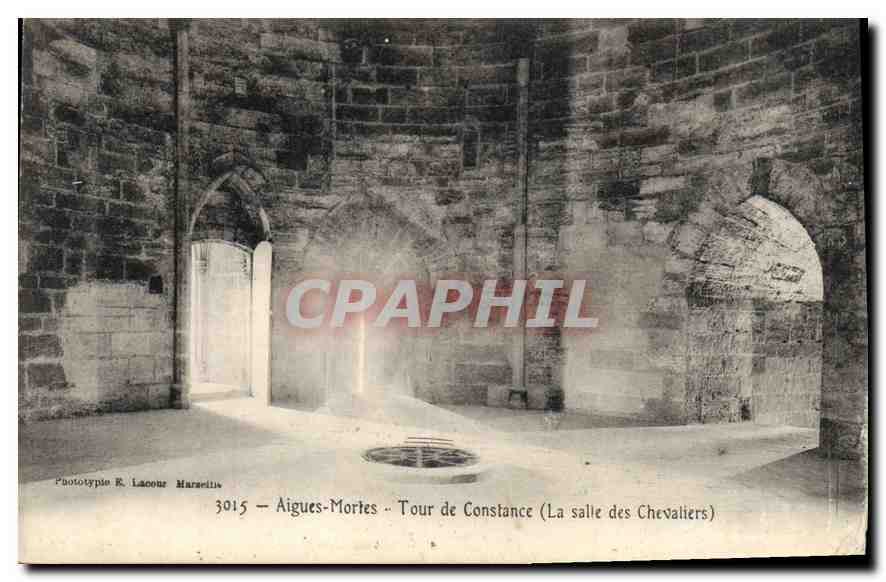 Aigues-Mortes - Tour de Constance (La salle des Chevaliers) — Phototypie R. Lacour, Marseille, n° 3015
