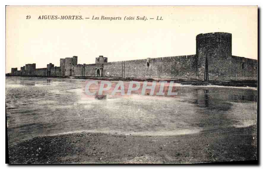 CPA Aigues Mortes Les Remparts cote Sud 