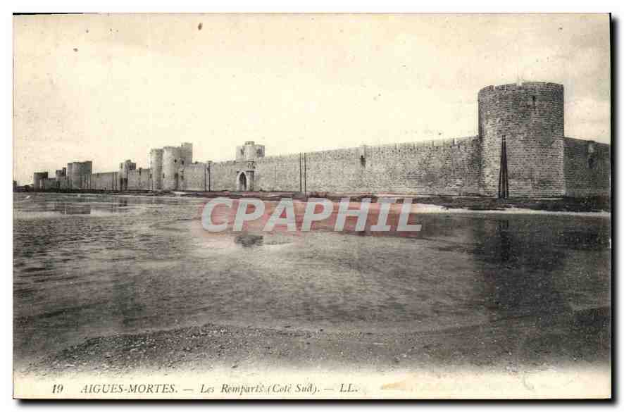 CPA Aigues Mortes Les Remparts Cote Sud 