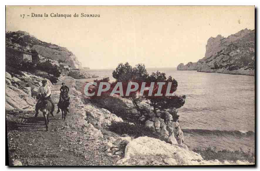 CPA Dans la Calanque de Sormiou 