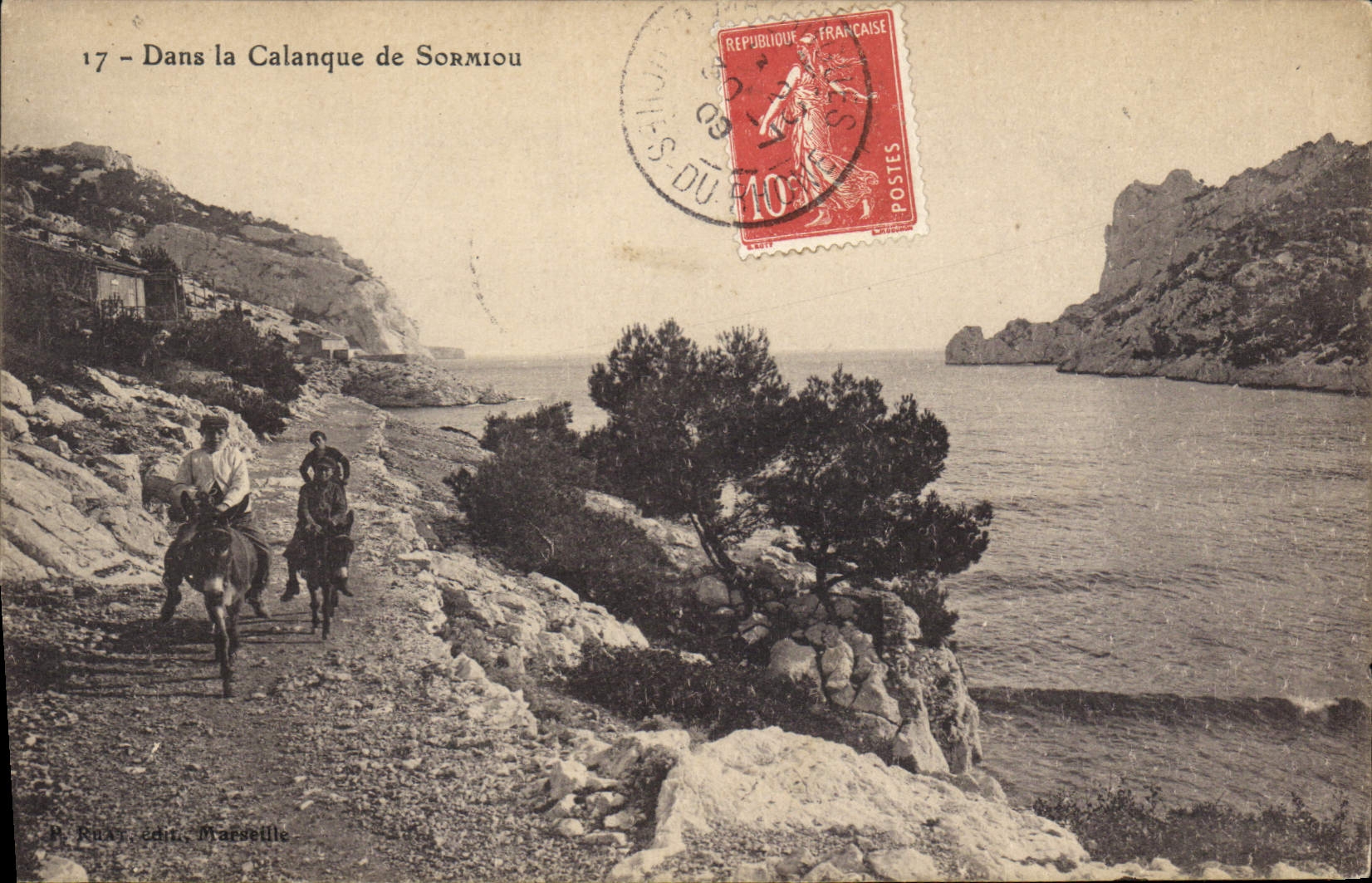 CPA Dans la Calanque de Sormiou 