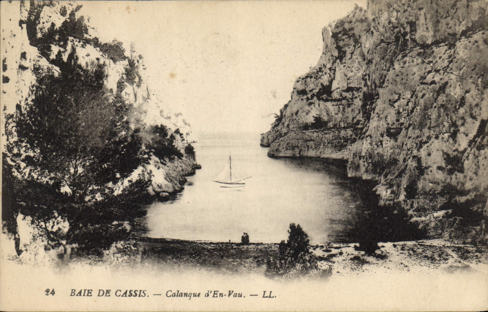 Baie de Cassis — Calanque d'En-Vau — LL.