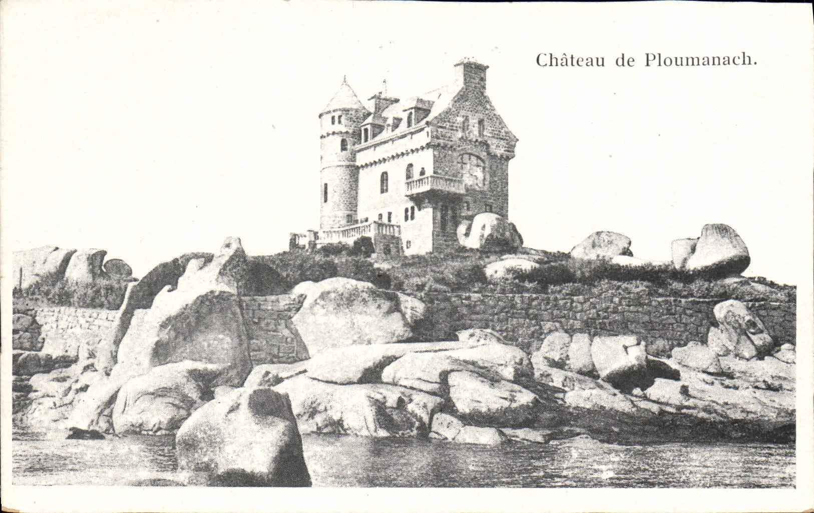 Château de Ploumanach — vue du château sur rochers — éditeur non identifié - Anverso