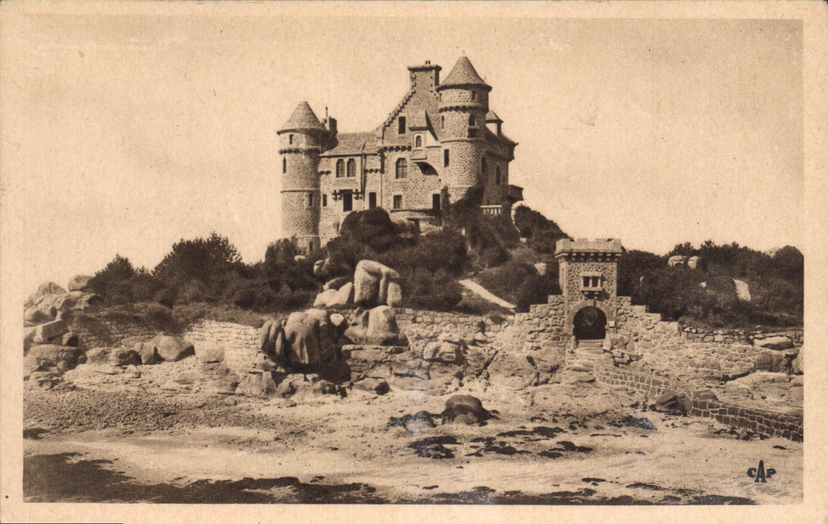 CPA Ploumanach Chateau de Costaeres ou Sienkieweiz ecrivit Quo Vadis 