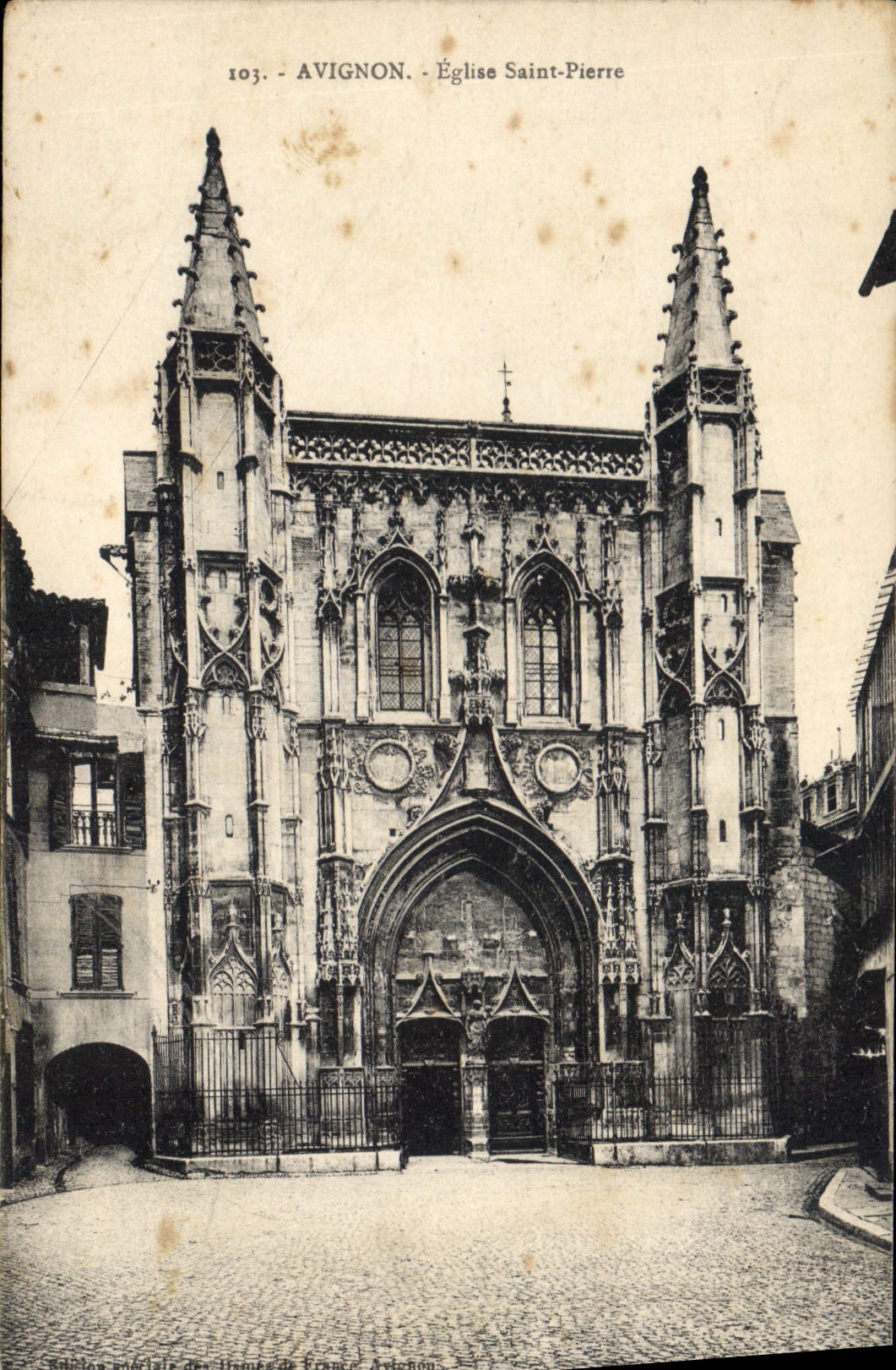 CPA Avignon Eglise Saint Pierre 
