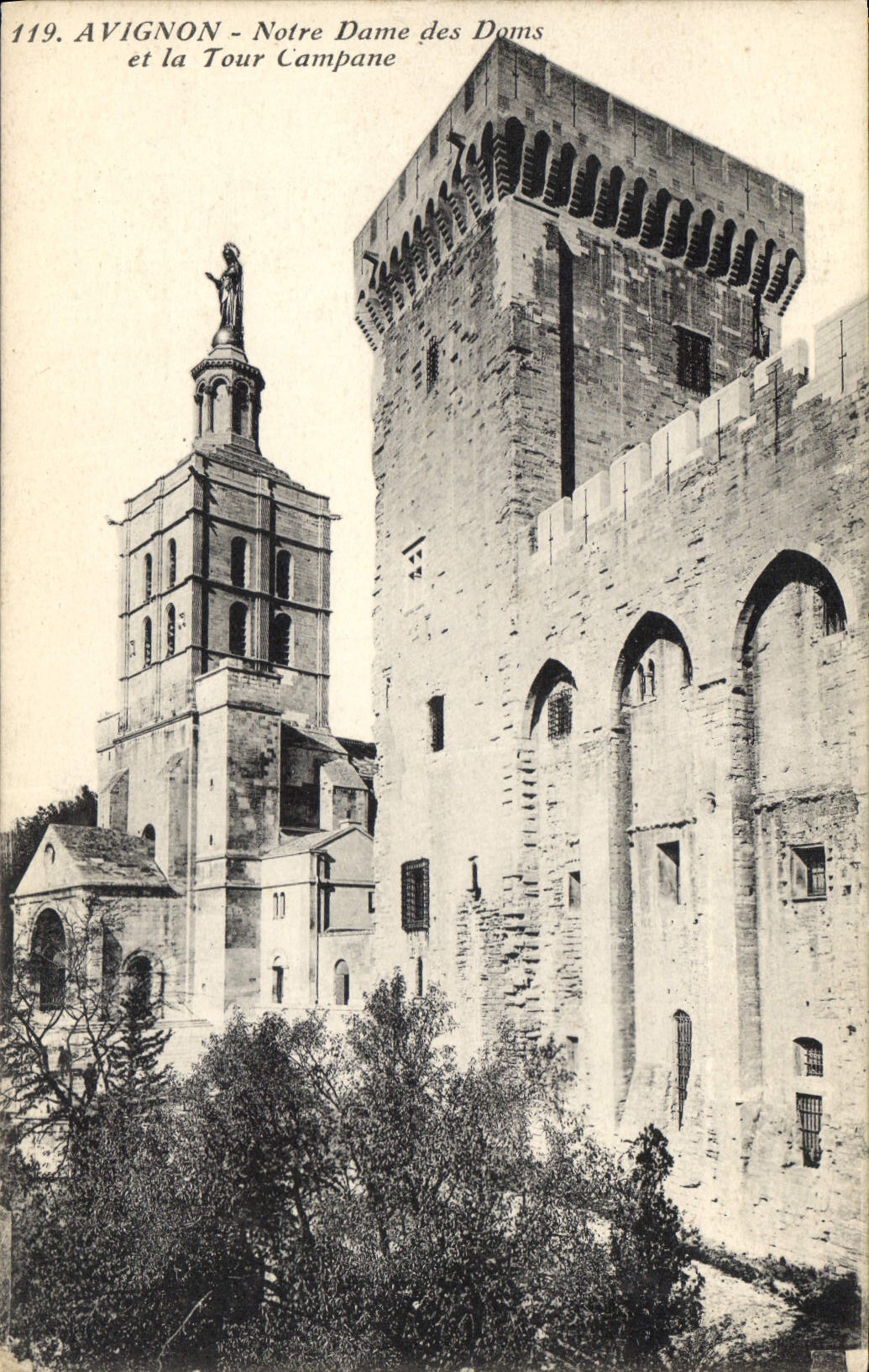 Avignon - Notre Dame des Doms et la Tour Campane — éditeur CPAPHIL, n° de série 119