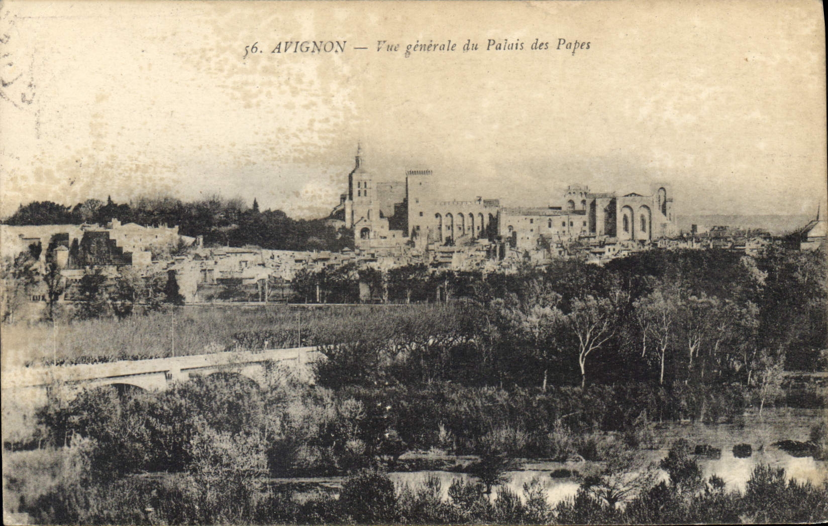 CPA Avignon vue generale du Palais des papes 