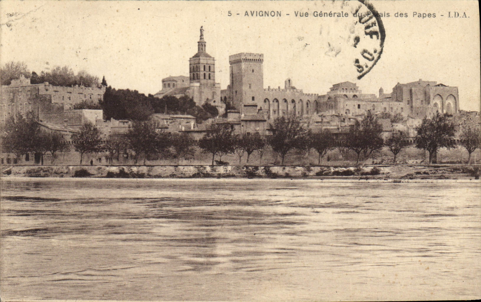 Avignon — Vue Générale du Palais des Papes — I.D.A.