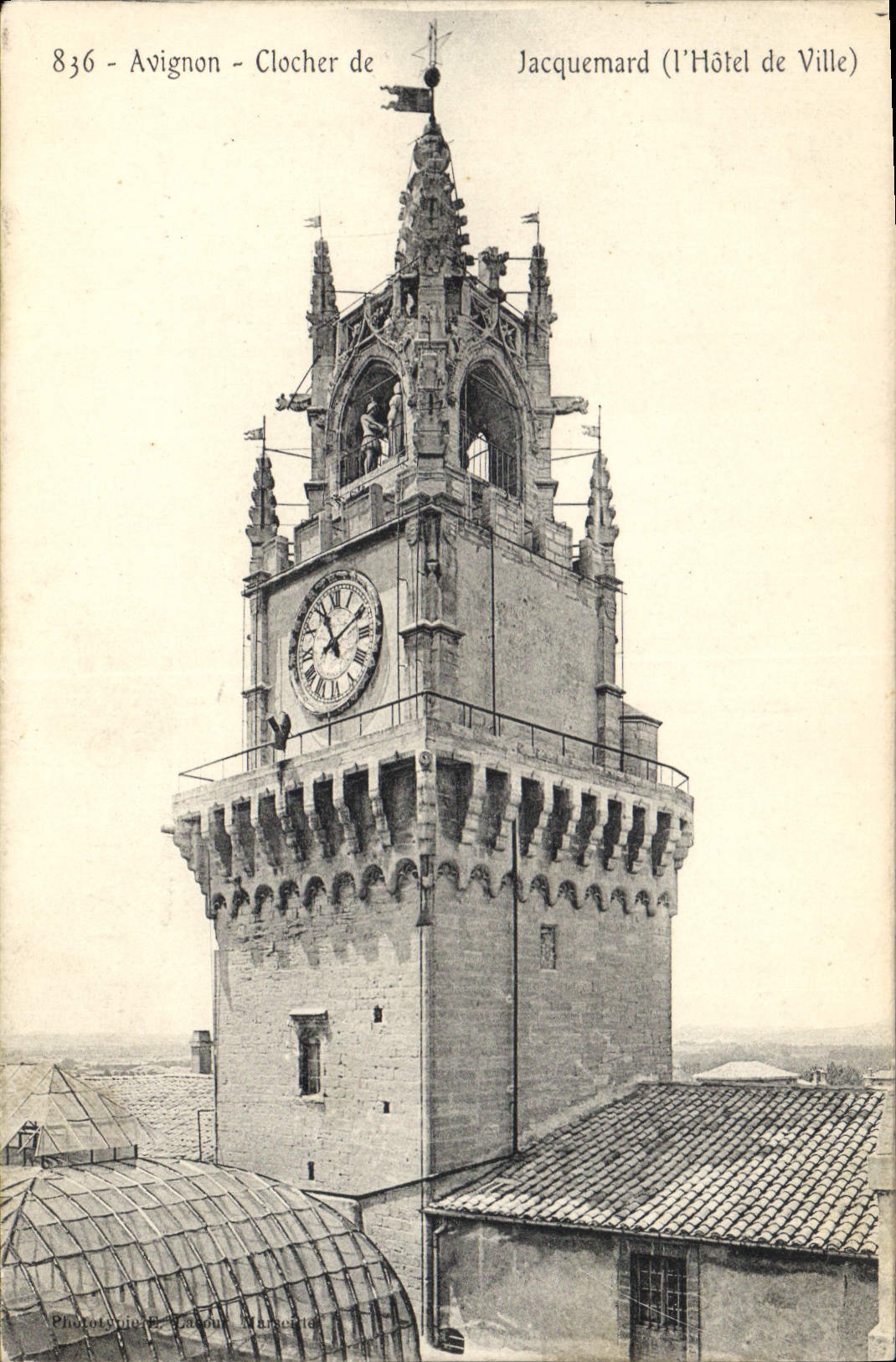 CPA Avignon Clocher de Jacquemart l'Hotel de Ville 