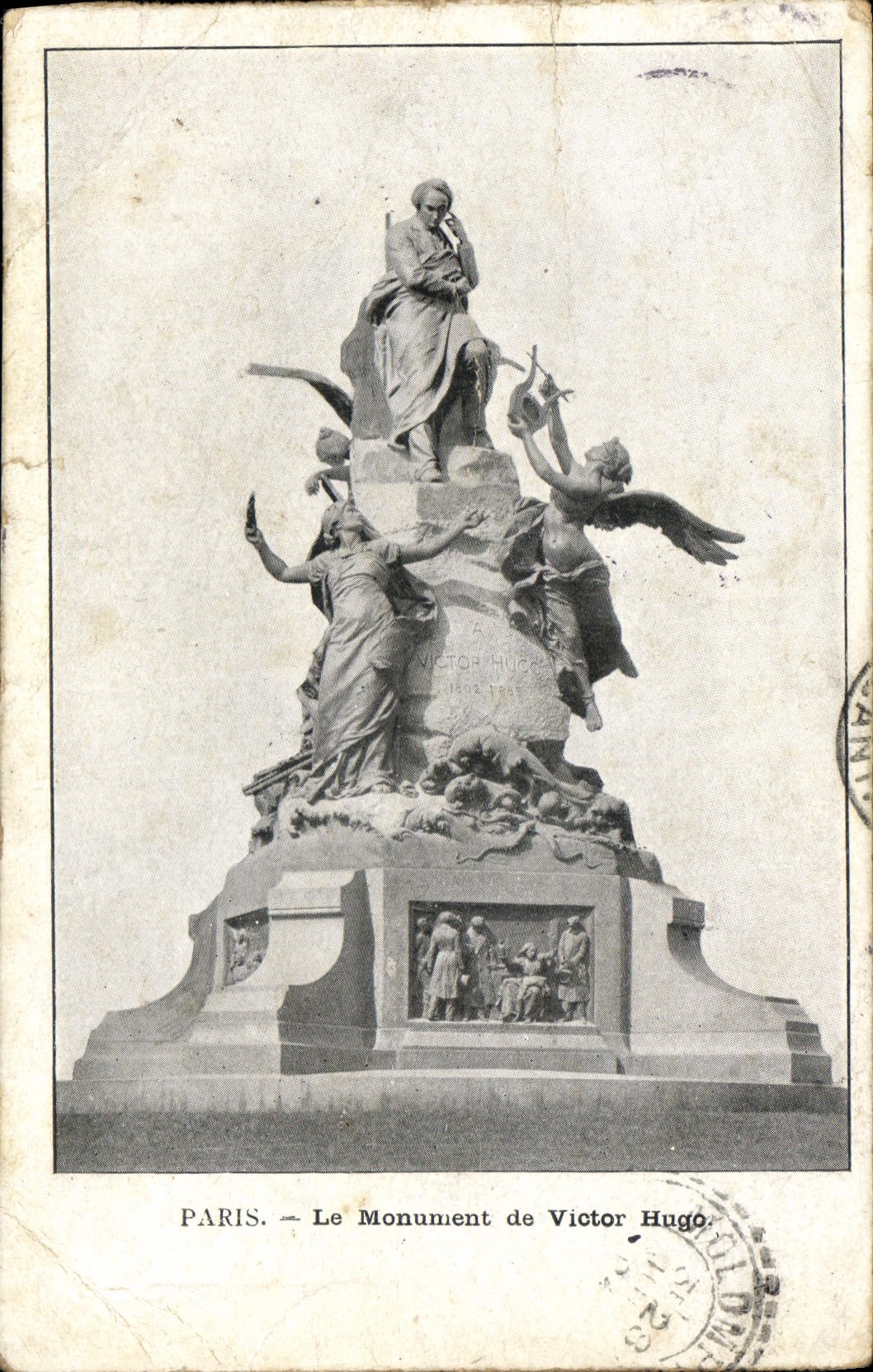 CPA Paris le Monument de Victor hugo 