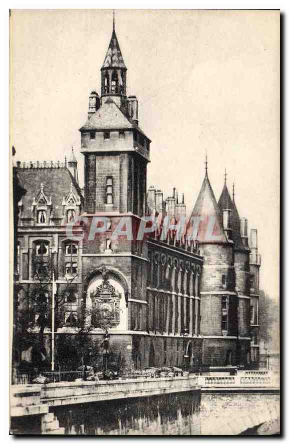 CPA Paris L'Horloge du Palais de Justice et la Conciergerie 