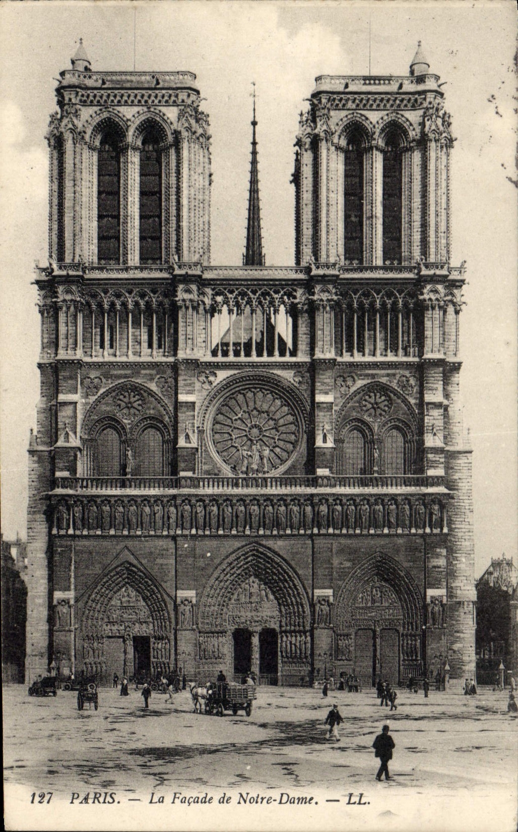 CPA Paris La Facade de Notre Dame 