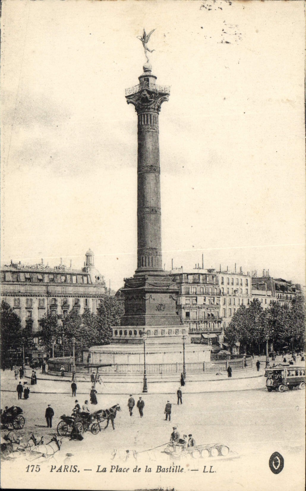 CPA Paris la Place de la Bastille 