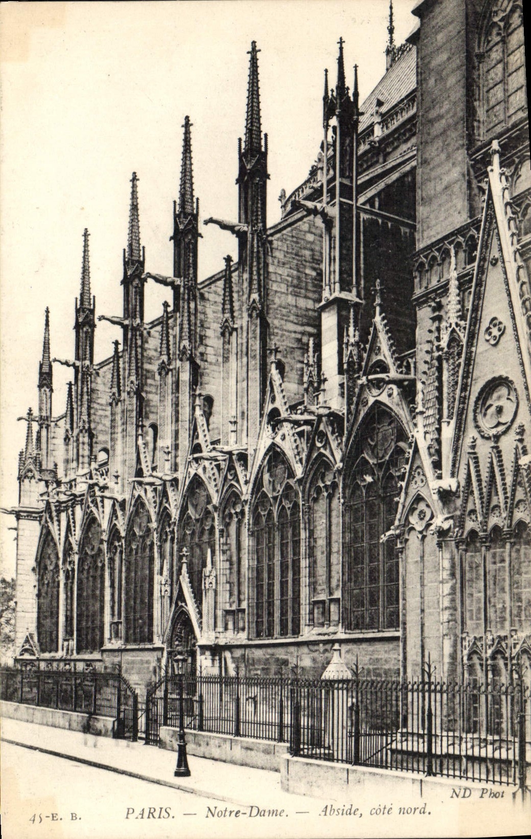 CPA Paris Notre Dame Abside cote nord 