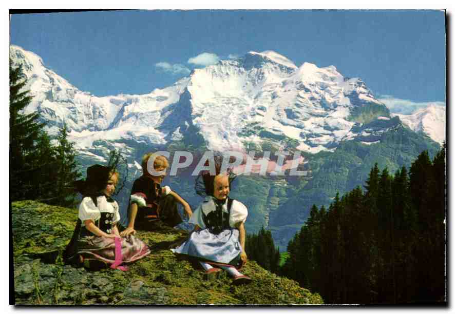 CPM Berner Oberland Trachtenkinder mit Jungfrau 