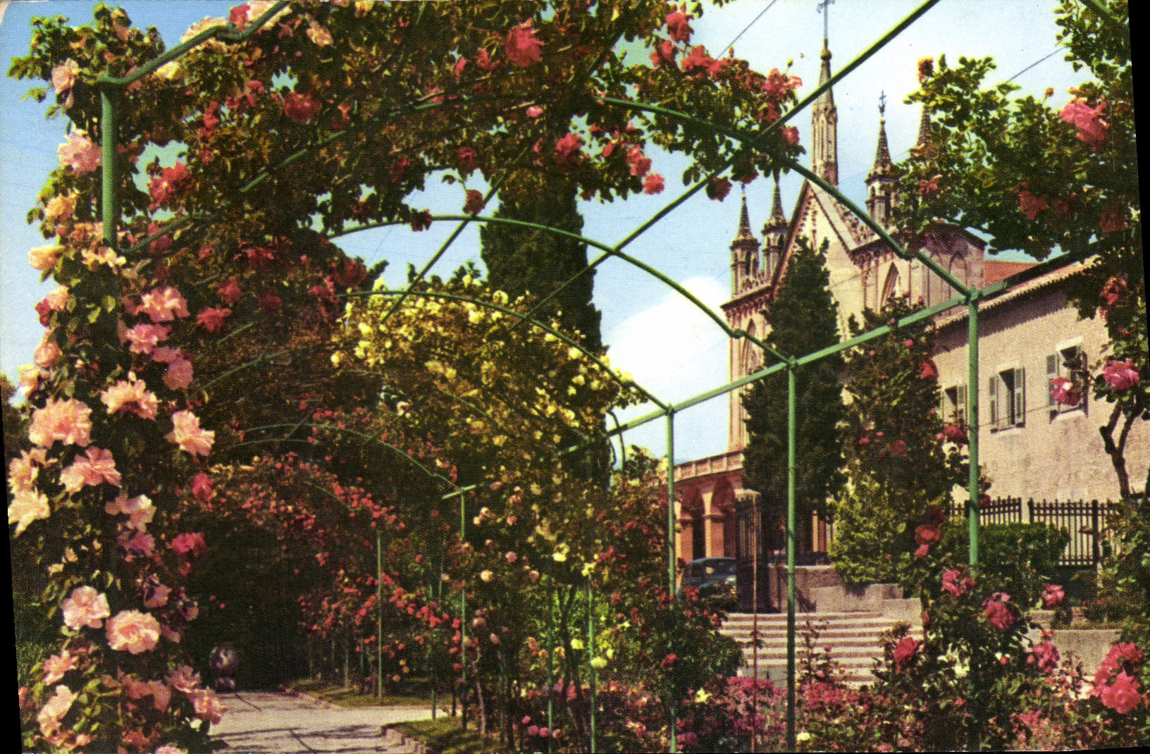 CPM Nice Le Monastere Les Jardins a Cimiez 