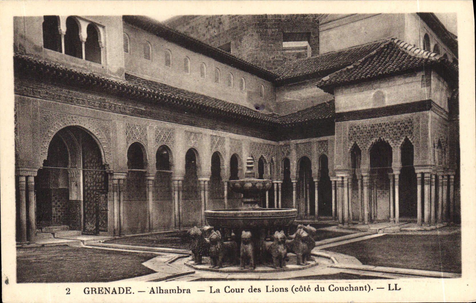 CPM Grenade Alhambra La Cour des Lions cote du Couchant 