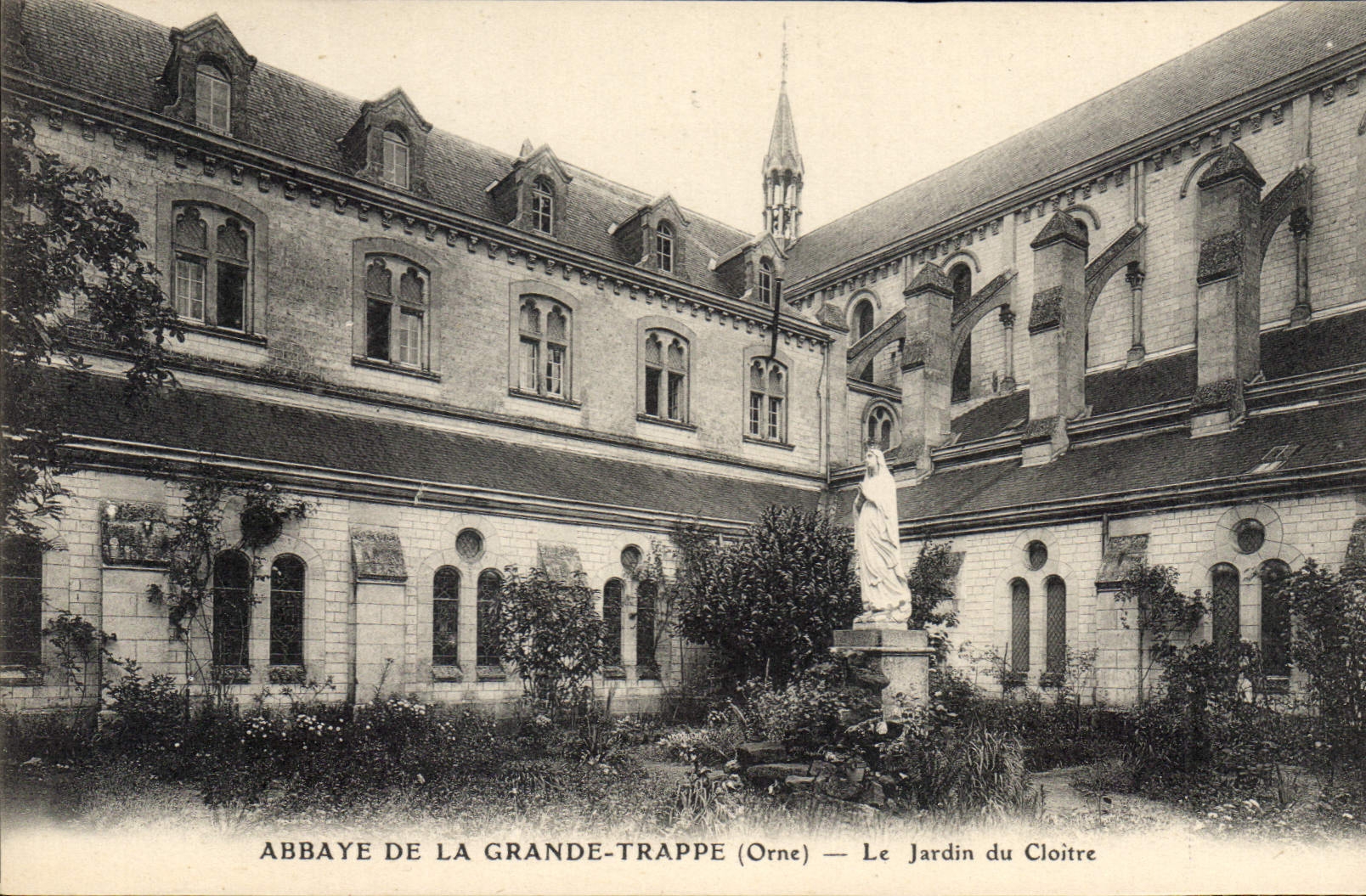 Abbaye de la Grande-Trappe (Orne) — Le Jardin du Cloître