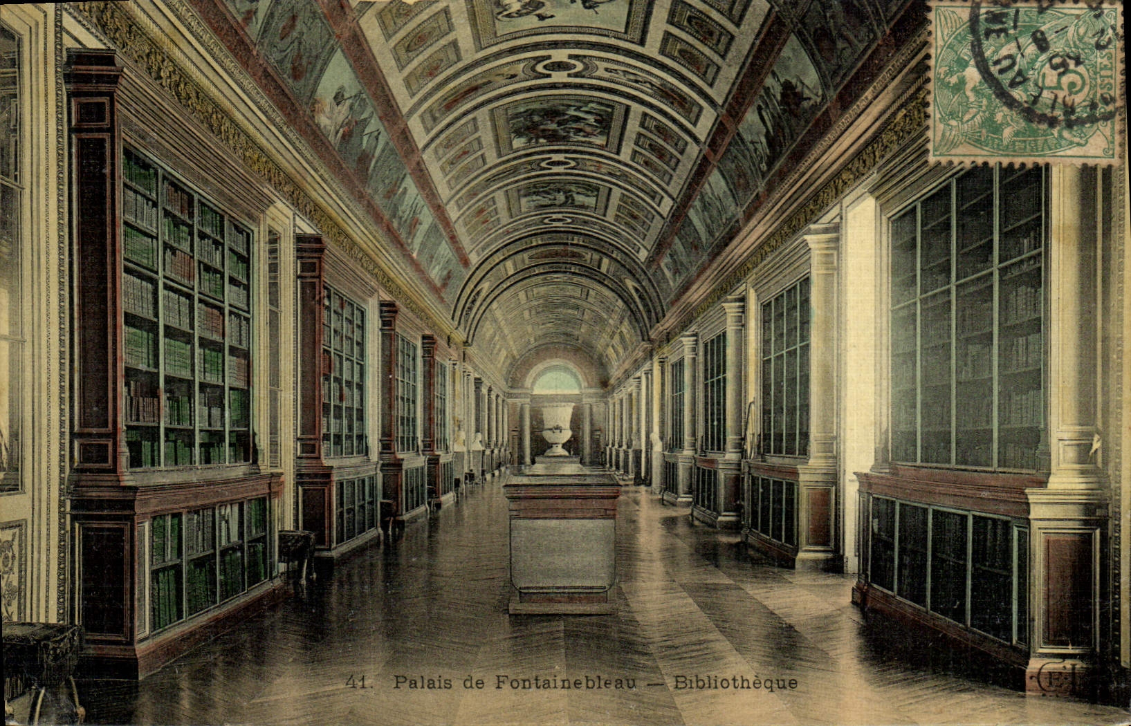 Pałac w Fontainebleau — Biblioteka — Wydawca C.P.M. nr 41
