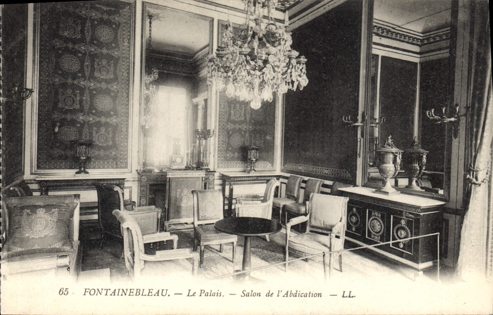 CPA Fontainebleau Le Palais Salon de l'Abdication 