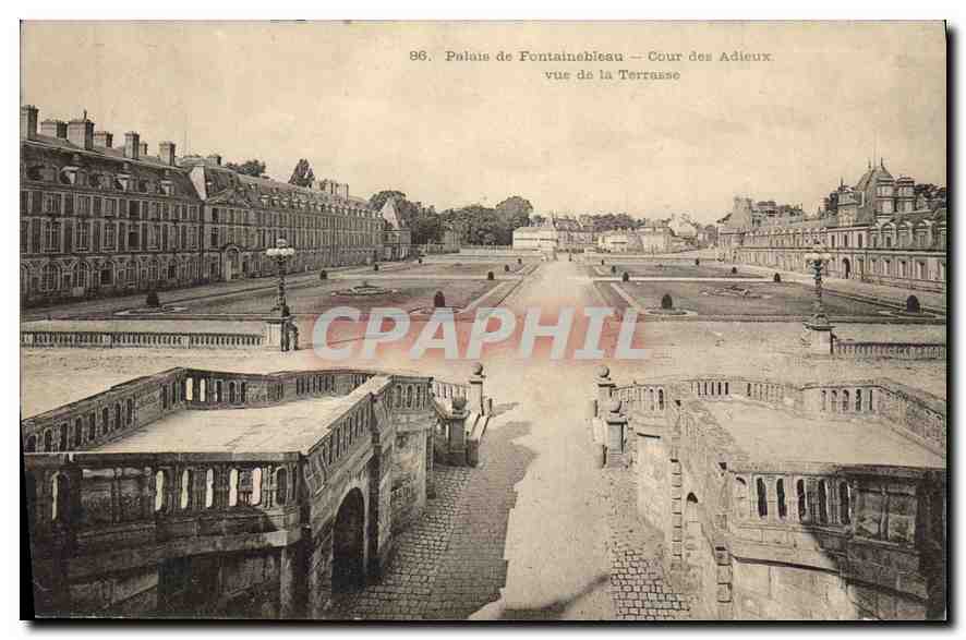 Palais de Fontainebleau — Cour des Adieux, vue de la Terrasse — éditeur non visible, n° de série 96