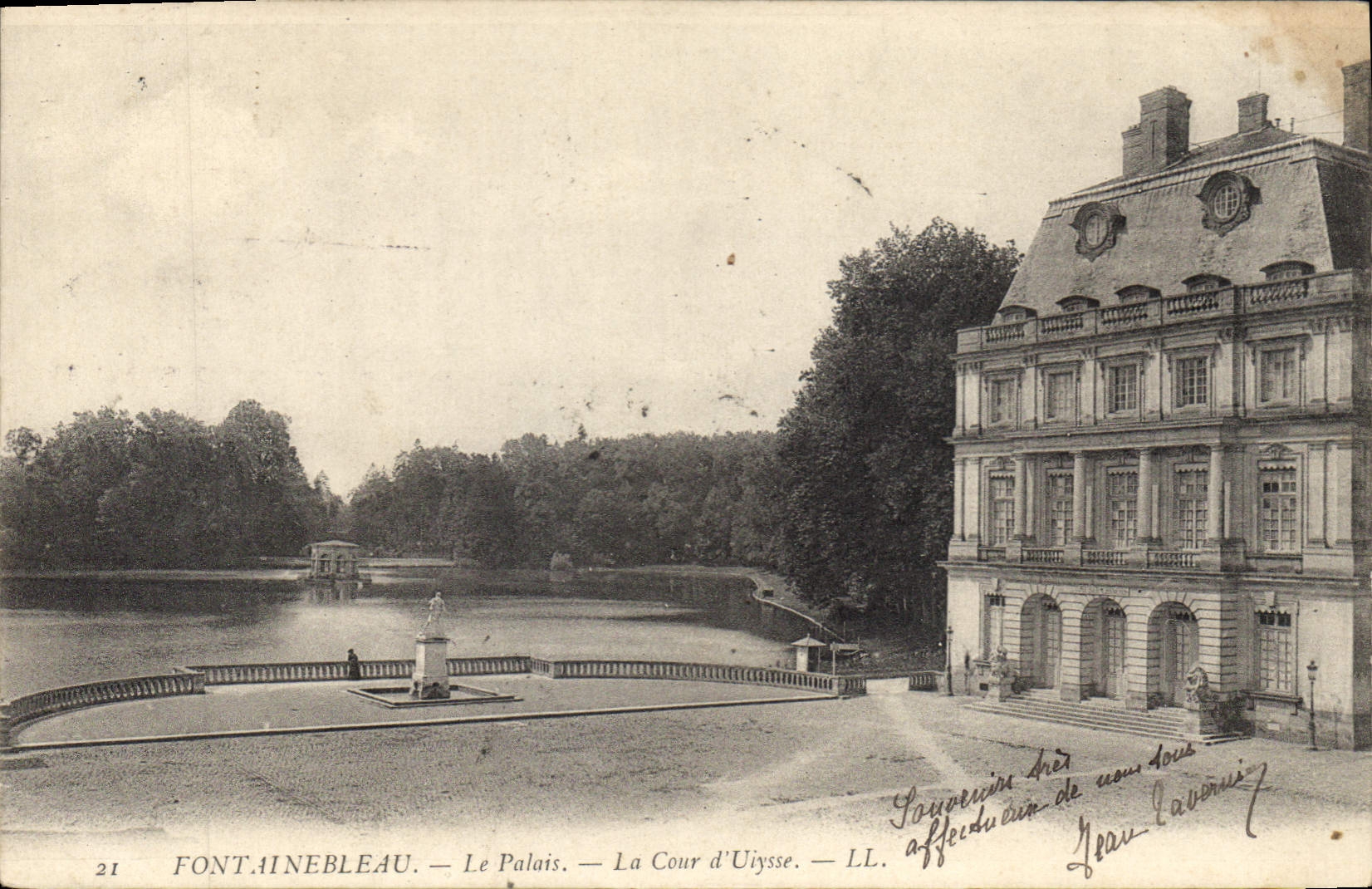 Fontainebleau — Das Schloss — Der Hof des Ulysses — LL