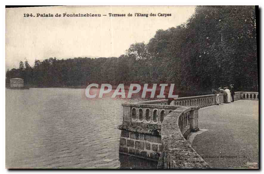 Schloss Fontainebleau — Terrasse des Karpfenteichs — Verlag: Éditions Aptiques