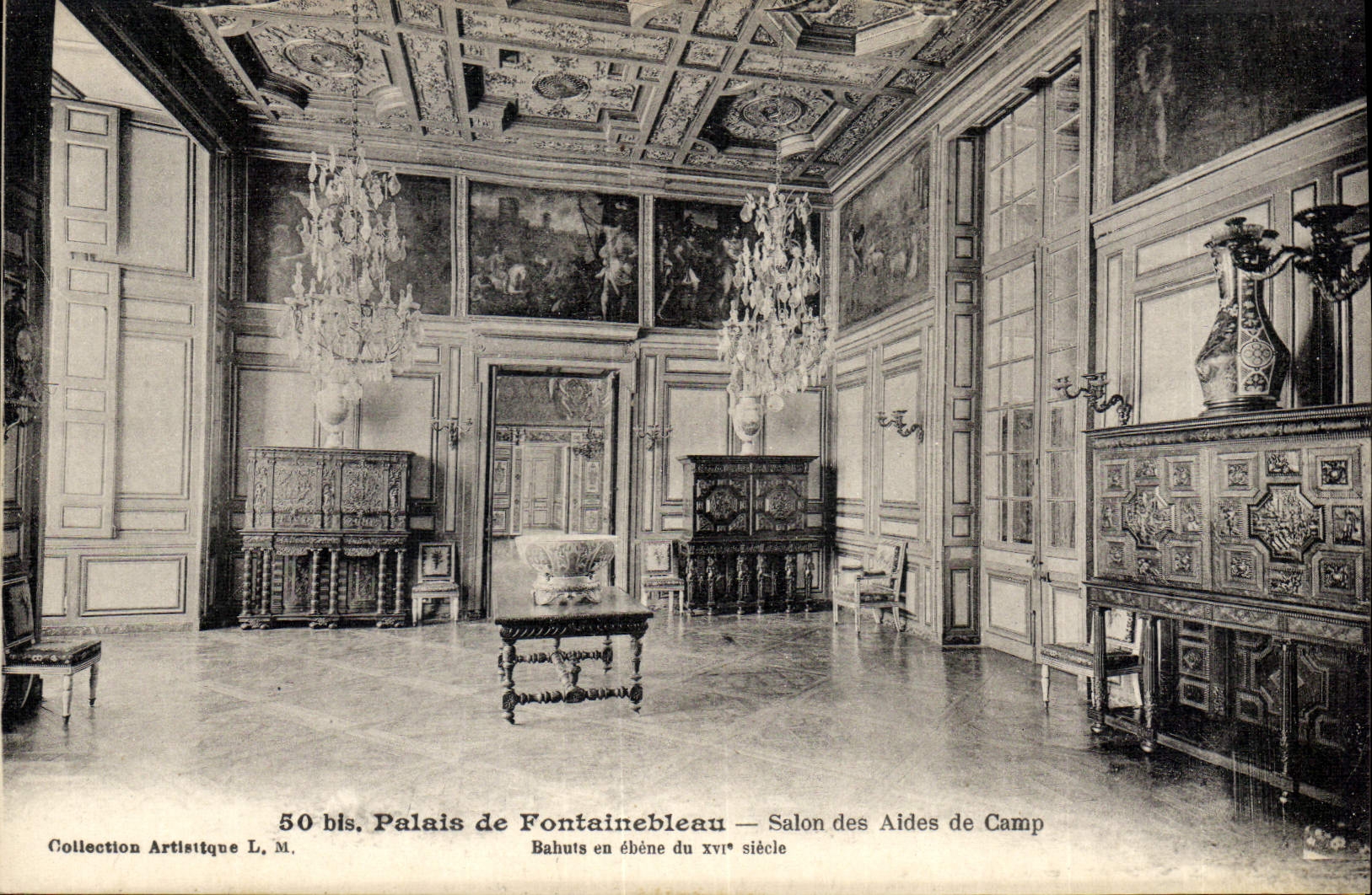 Palacio de Fontainebleau — Salón de Ayudantes de Campo — Bahuts en ébano del siglo XVI