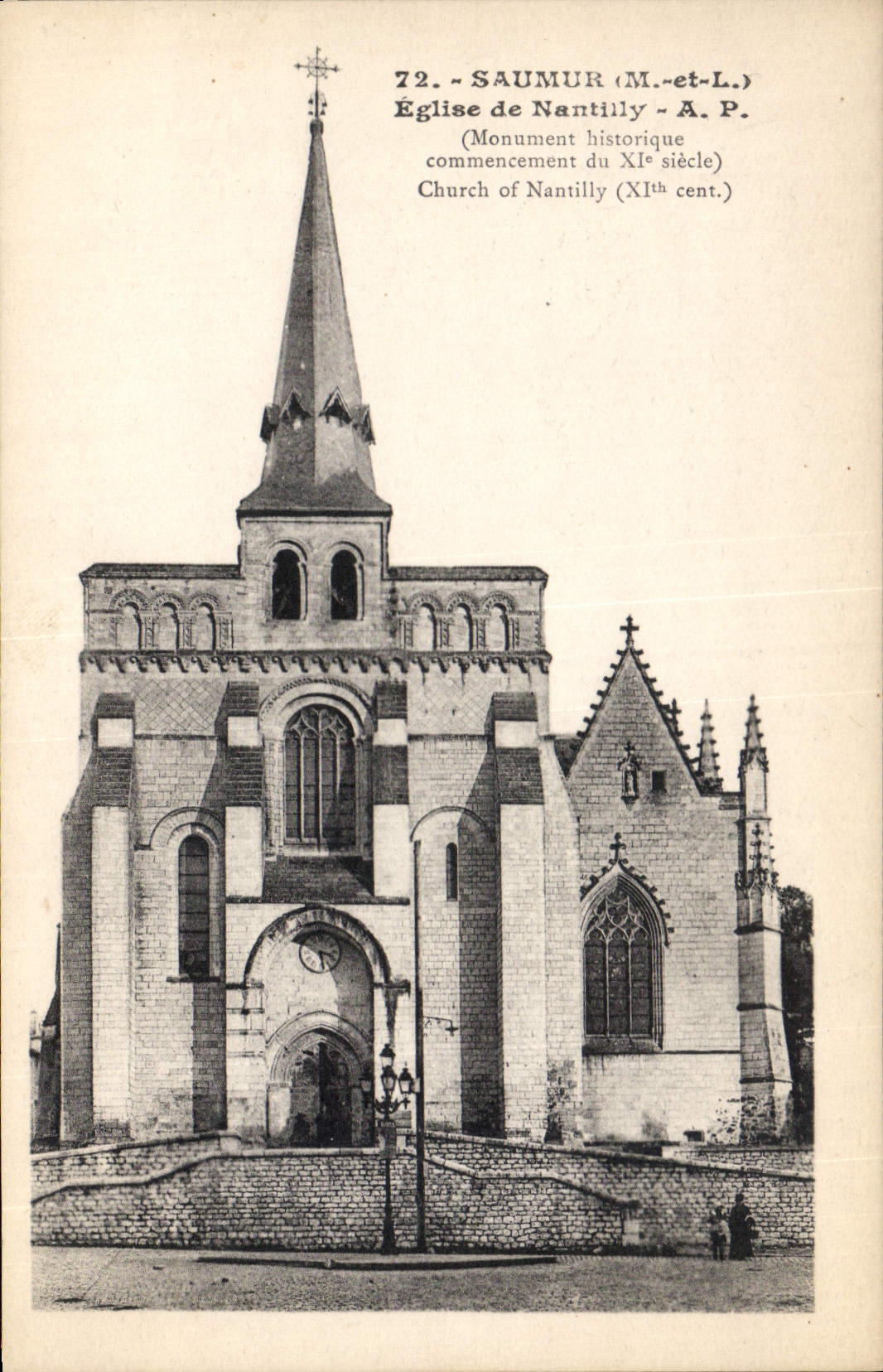 CPA Saumur Maine et Loire Eglise de Nantilly 