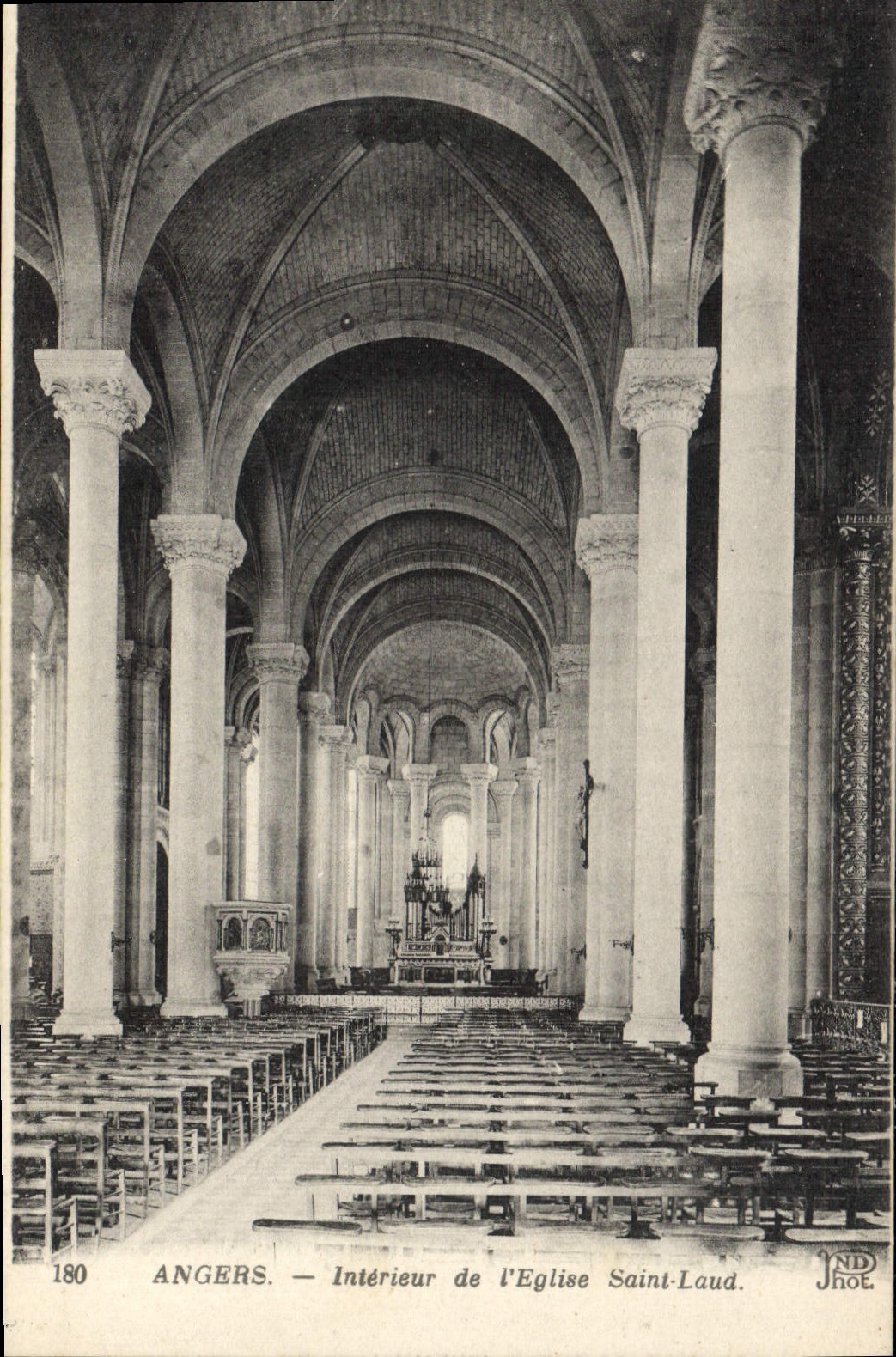 CPA Angers Interieur de l'Eglise Saint Laud 