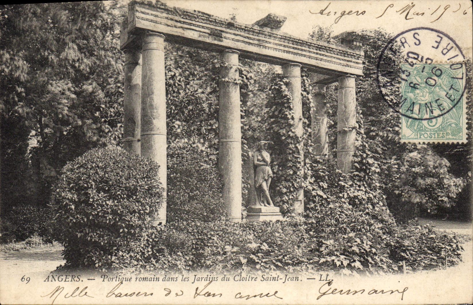 CPA Angers Portique romain dans les Jardins du Cloitre Saint Jean 
