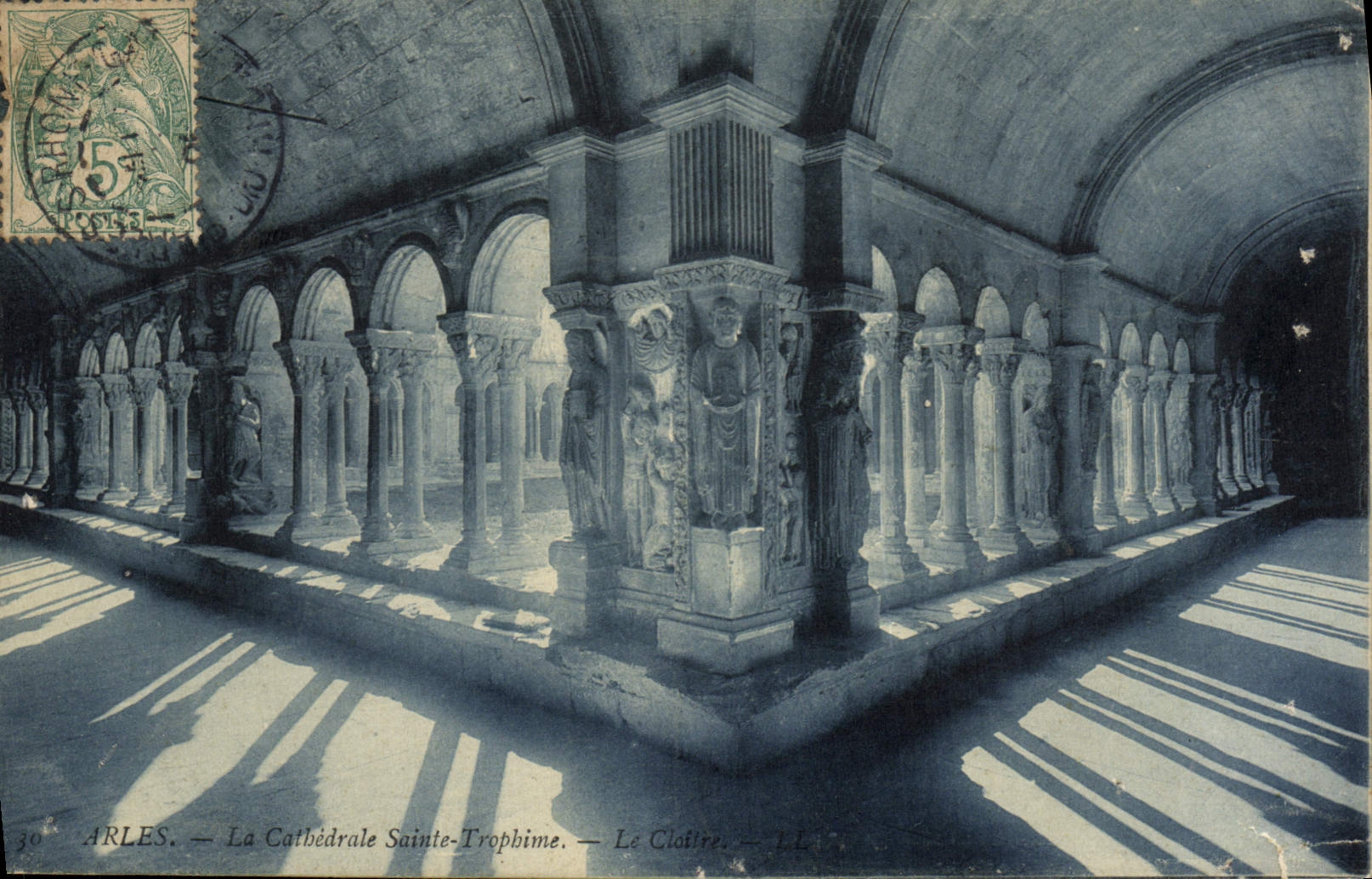 Arles — La Cathédrale Sainte-Trophime — Le Cloître — L.L.