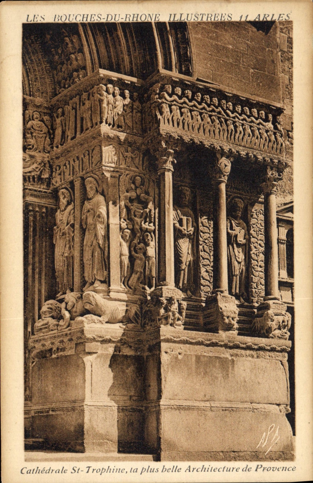 CPA Arles Cathedrale St Trophine la plus belle Architecture de Provence 