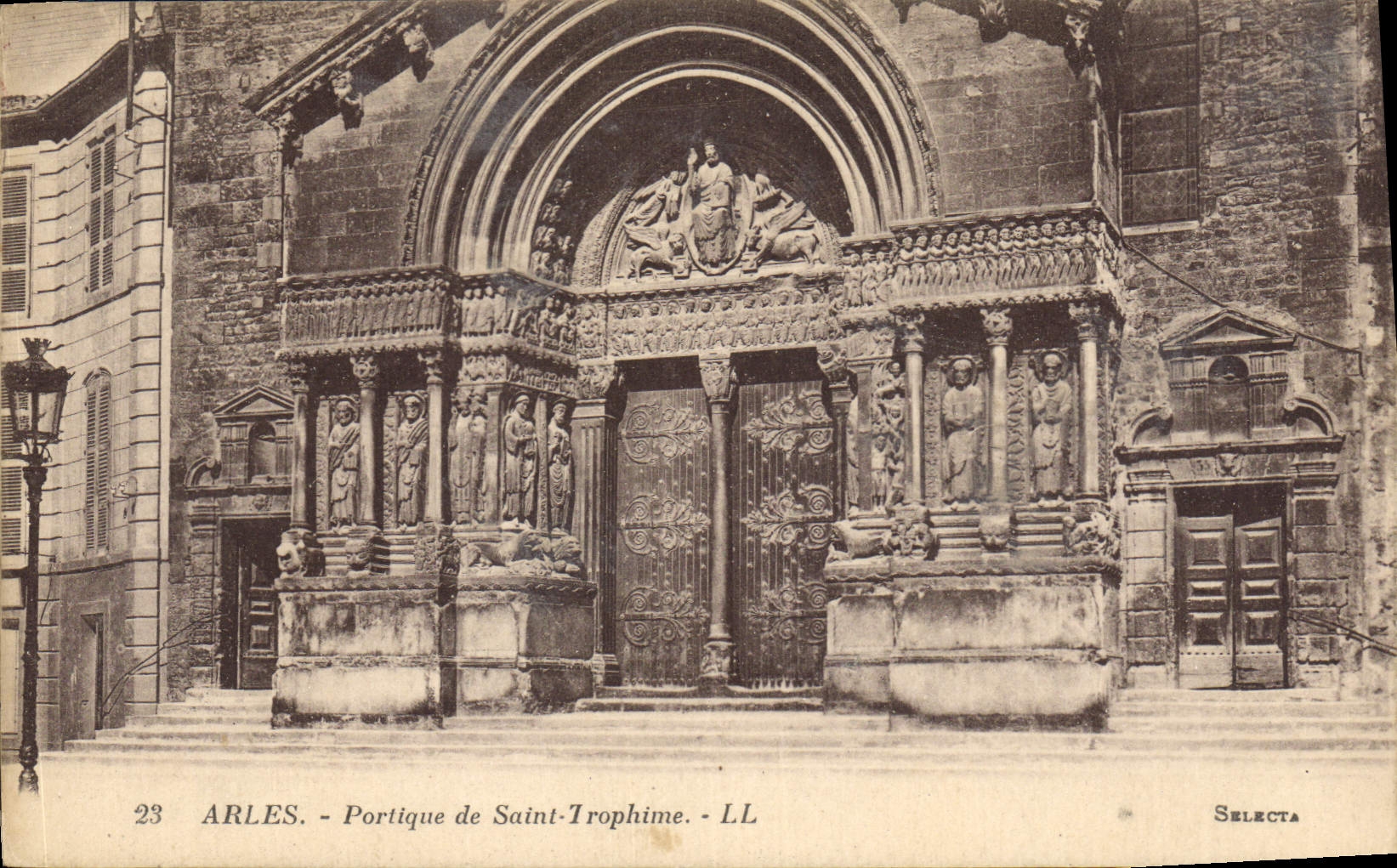 Arles - Portique de Saint-Trophime - Selecta