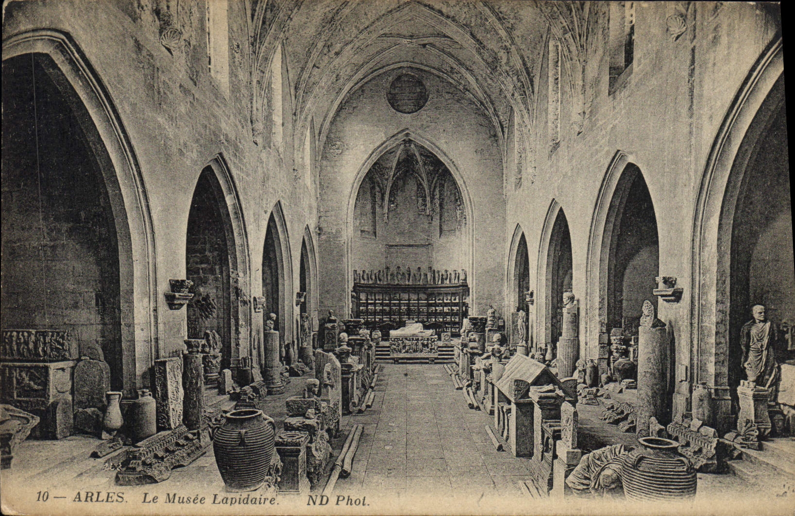 Arles — Le Musée Lapidaire — ND Phot. - Recto